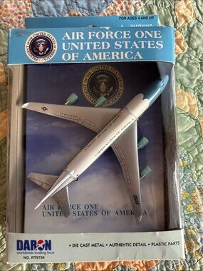 Air Force One Die-Cast Plane Toy – White and Blue
